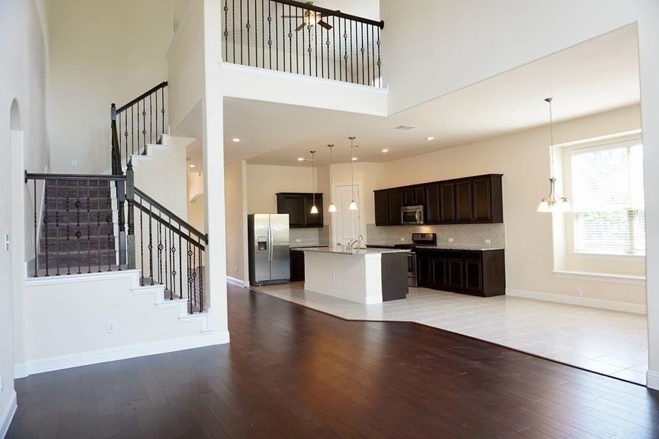 10695 Villanova Dr - Photo 2 of 17