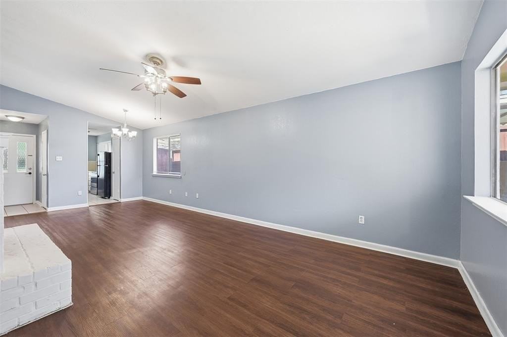 5809 Mansfield Rd - Photo 4 of 17