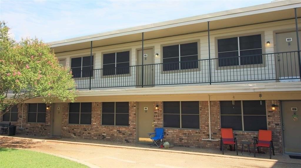 101 Westcourt Dr - Photo 3 of 12