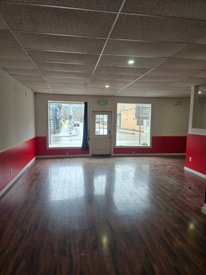 145 Delaware St - Photo 2 of 6