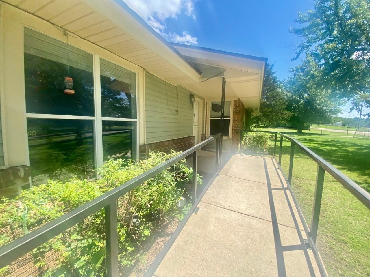 1716 S Webster Dr - Photo 6 of 42