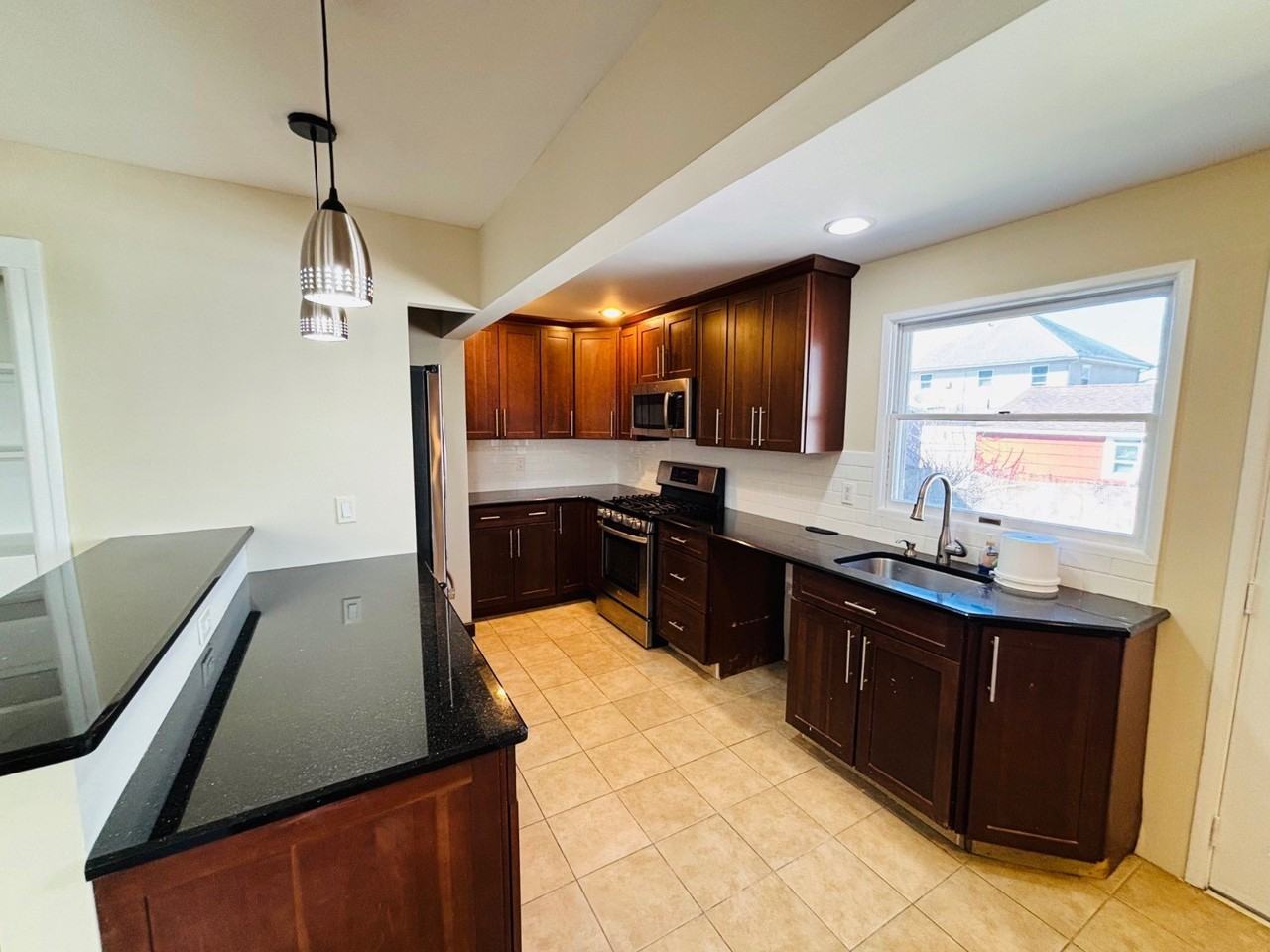 31 4th St - Photo 4 of 22