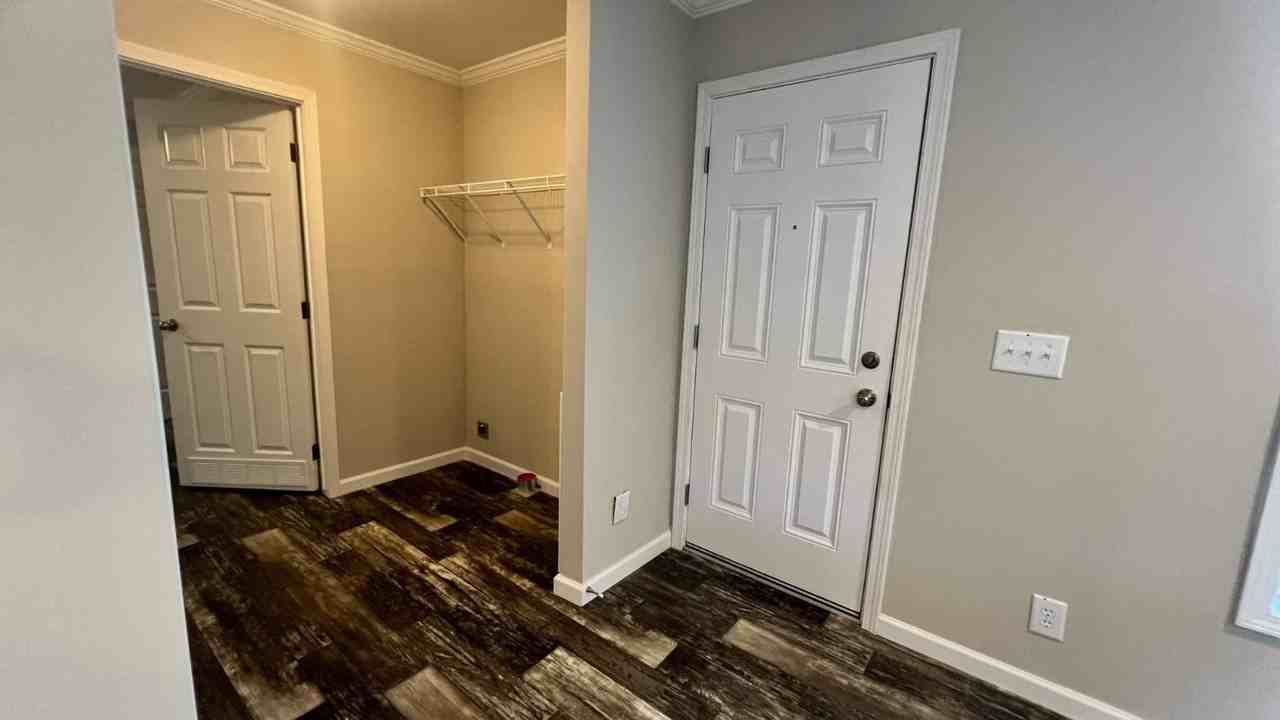 1600 Ne 12th Ave #38 - Photo 3 of 7