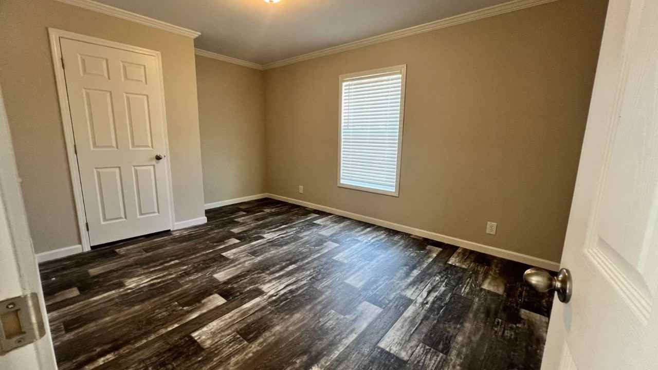 1600 Ne 12th Ave #38 - Photo 5 of 7