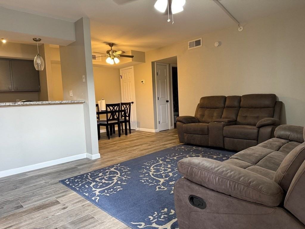 6701 Eastridge Rd Apt 903 - Photo 2 of 15