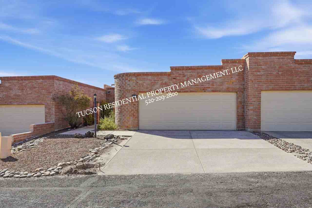 5810 E Chiricahua Trl #1 - Photo 2 of 25