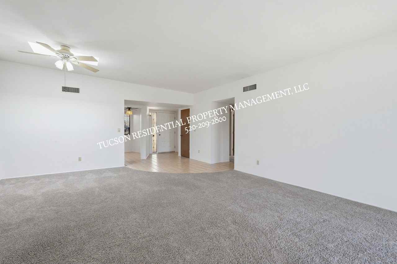 5810 E Chiricahua Trl #1 - Photo 4 of 25