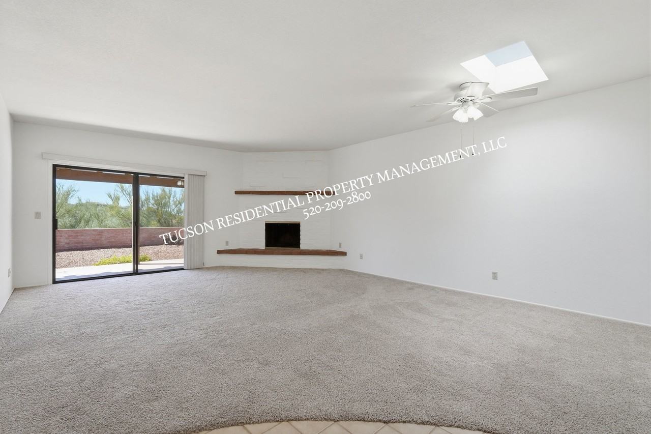 5810 E Chiricahua Trl #1 - Photo 5 of 25