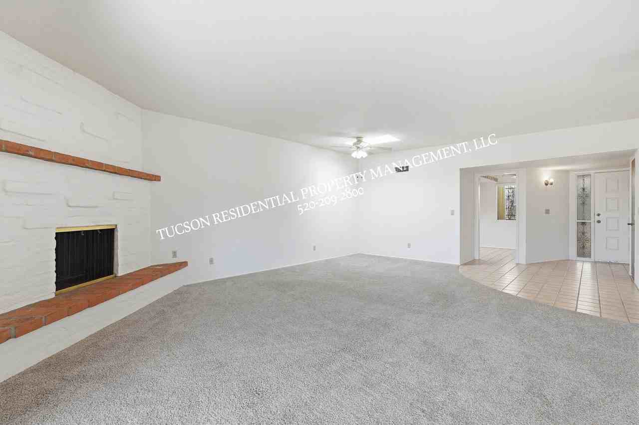 5810 E Chiricahua Trl #1 - Photo 7 of 25