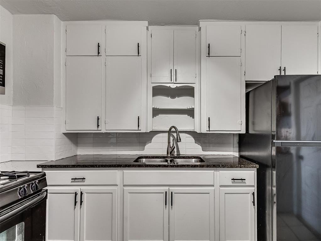 1229 N Meta St - Photo 5 of 25