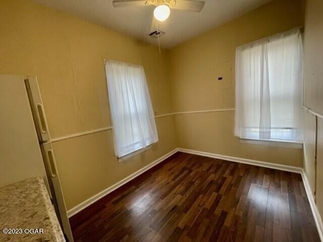 2311 Murphy Ave - Photo 4 of 8