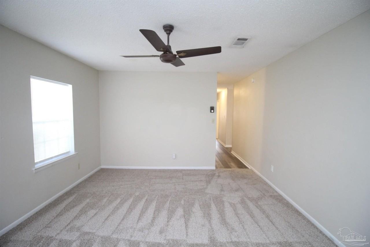 3219 Fresno Ave - Photo 4 of 17