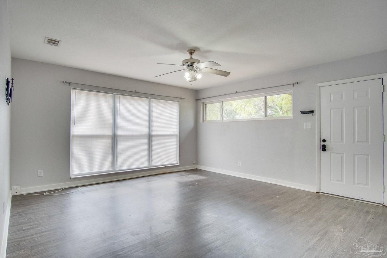 1004 Kearny Dr - Photo 3 of 24