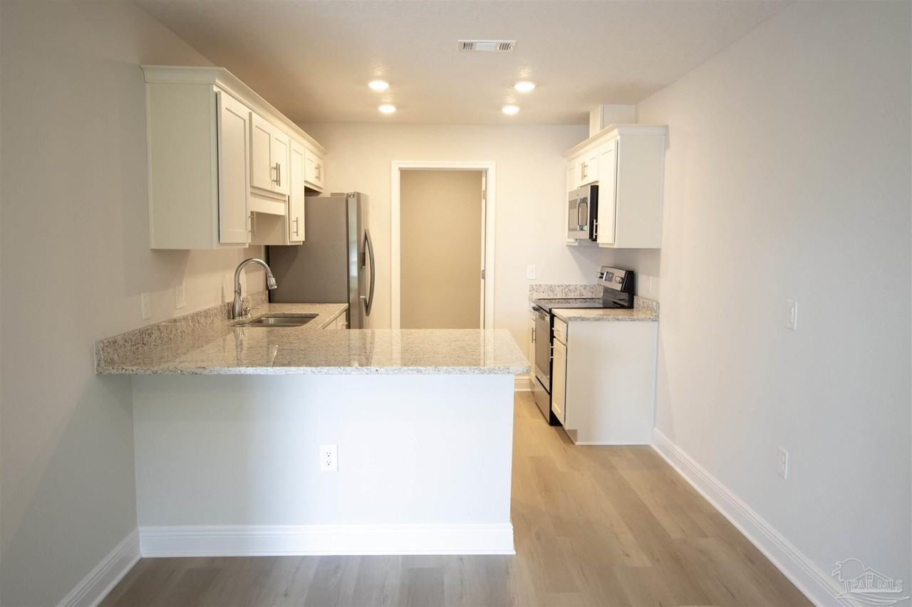 6910 Sea Turtle Cir - Photo 7 of 34