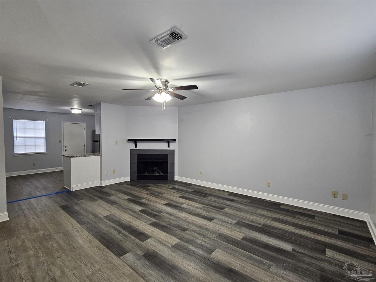 6206 Woodward Ln - Photo 4 of 18