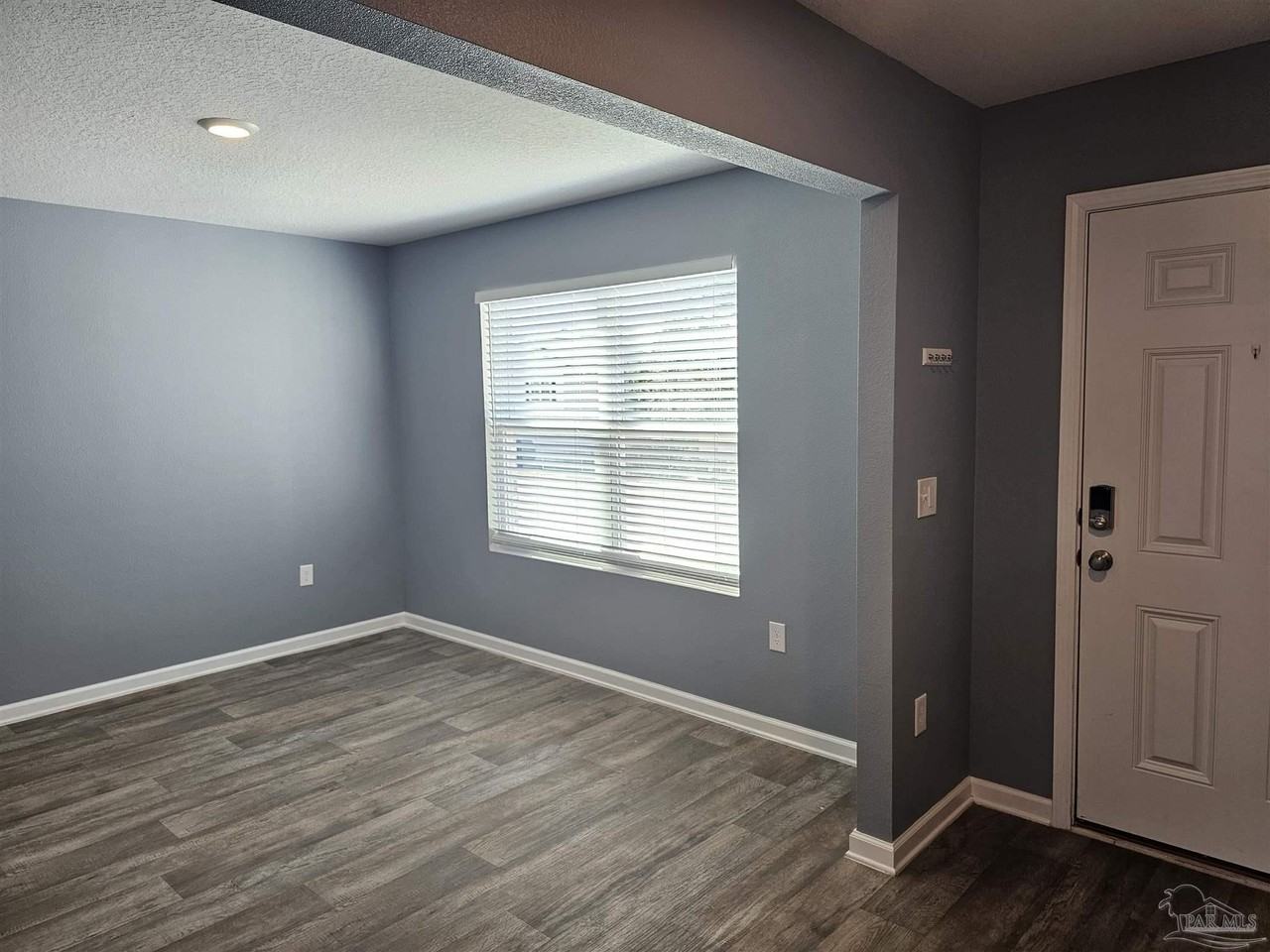 5426 Merlin Way - Photo 5 of 40