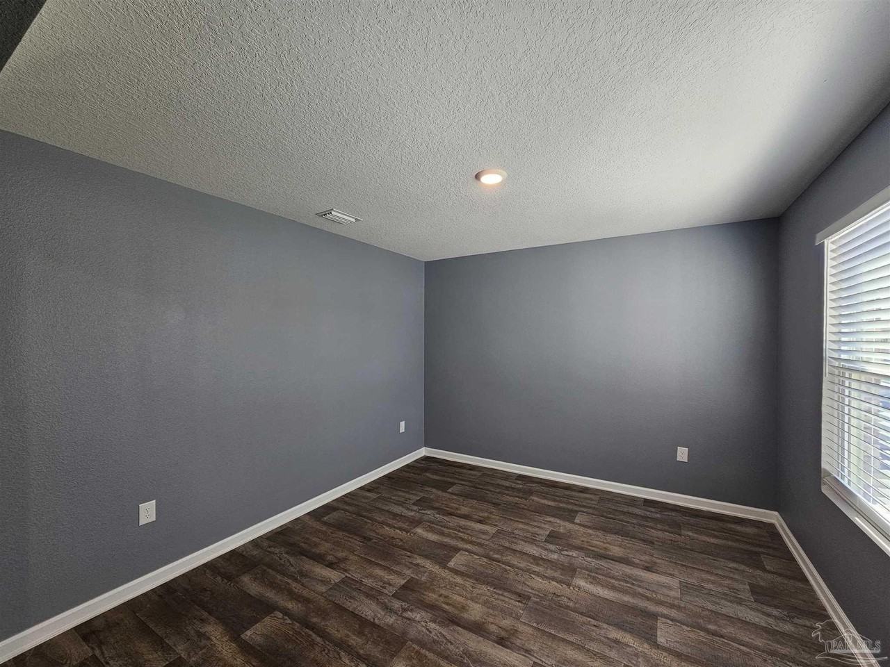 5426 Merlin Way - Photo 6 of 40