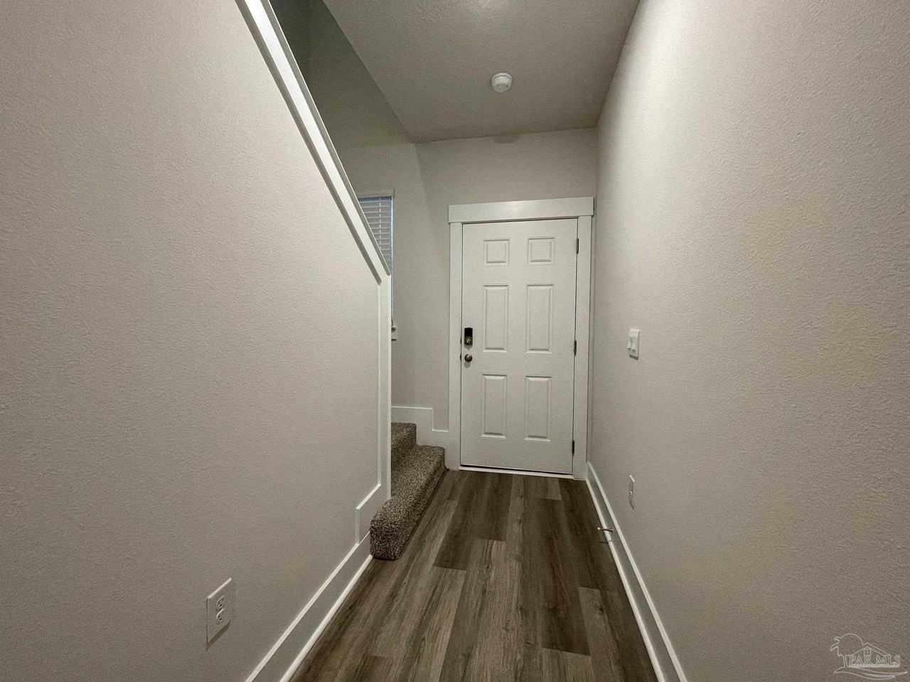 9455 Nature Creek Ln - Photo 2 of 31