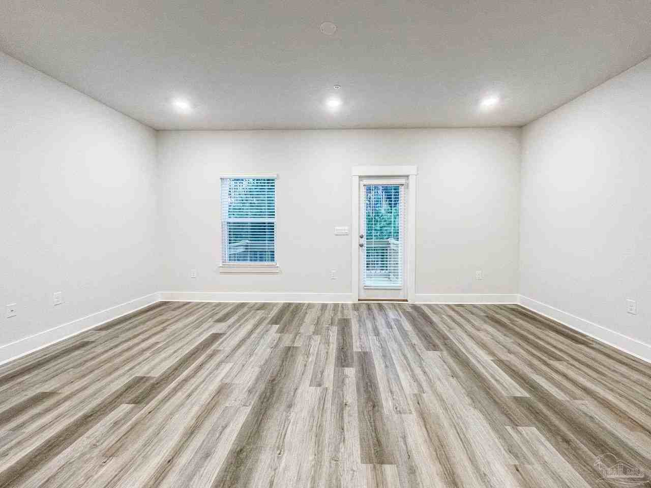 9455 Nature Creek Ln - Photo 7 of 31