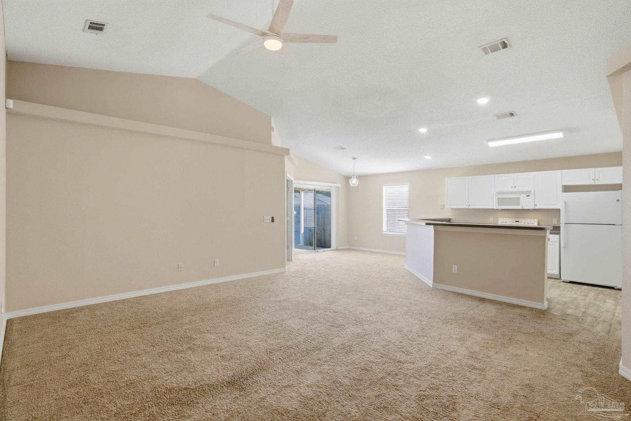 342 Mizzen Ln - Photo 6 of 35