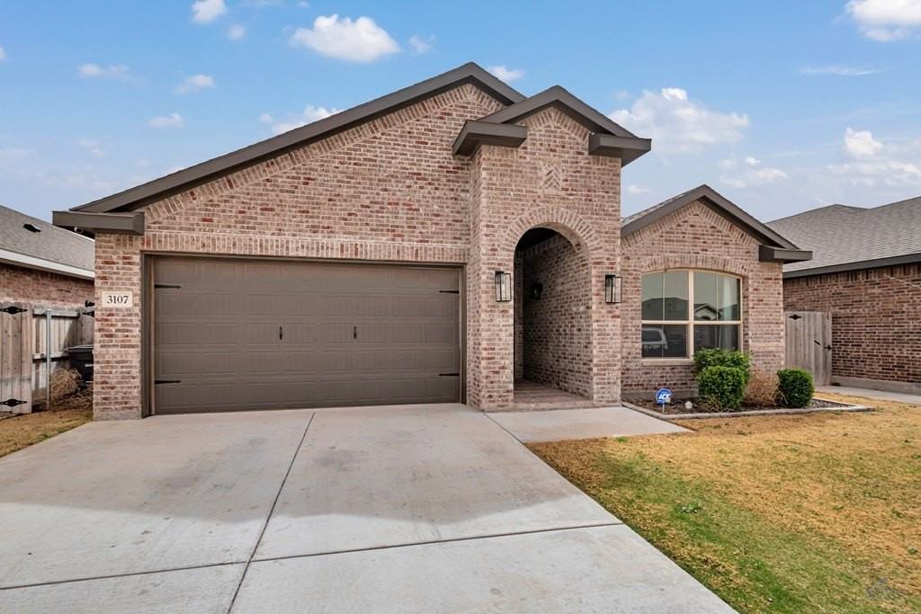 3107 Mearns Ct - Photo 4 of 35