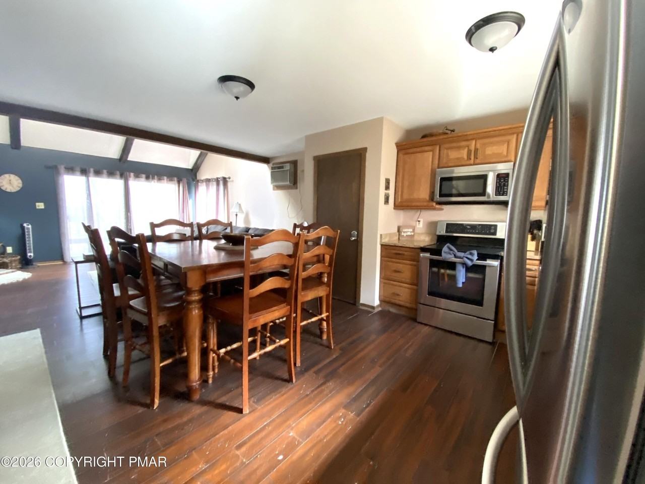 221 Cross Country Ln - Photo 4 of 35