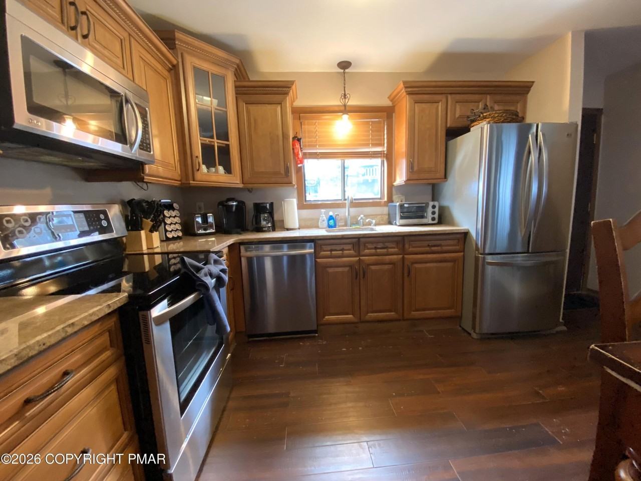 221 Cross Country Ln - Photo 6 of 35