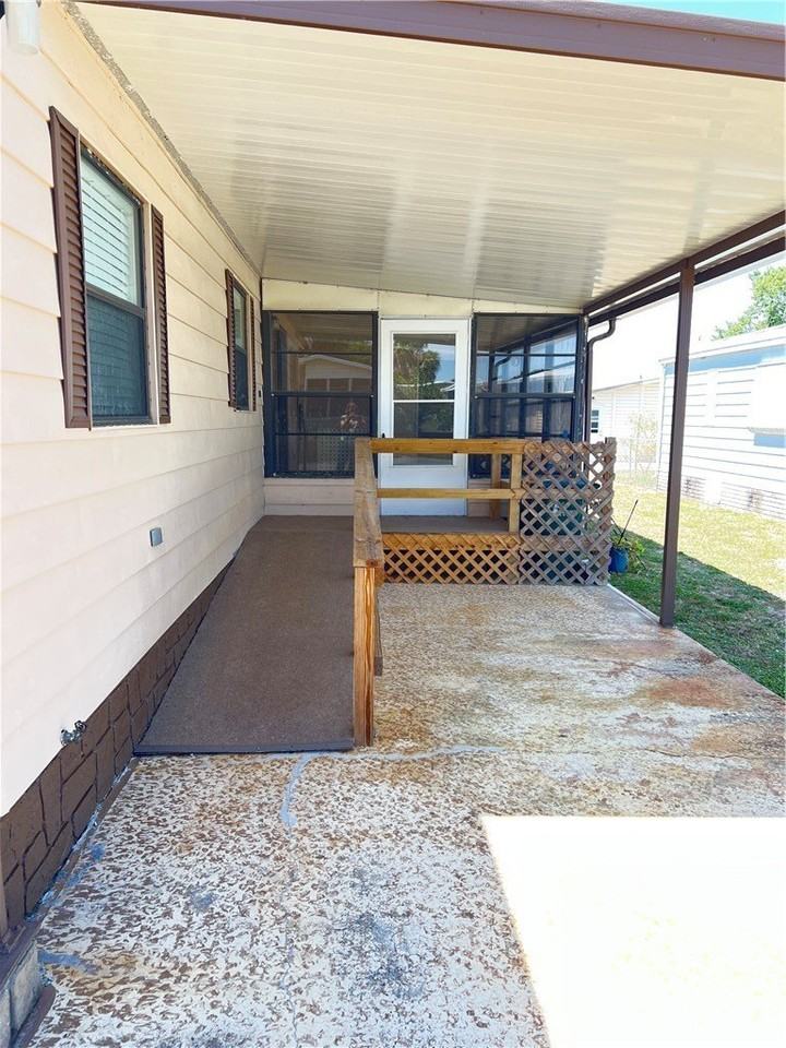 812 Oleander Cir - Photo 2 of 30