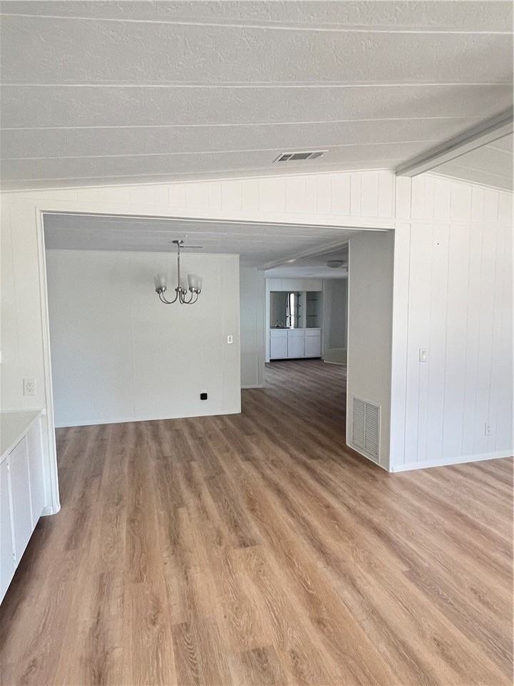 812 Oleander Cir - Photo 6 of 30