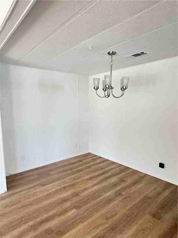 812 Oleander Cir - Photo 7 of 30