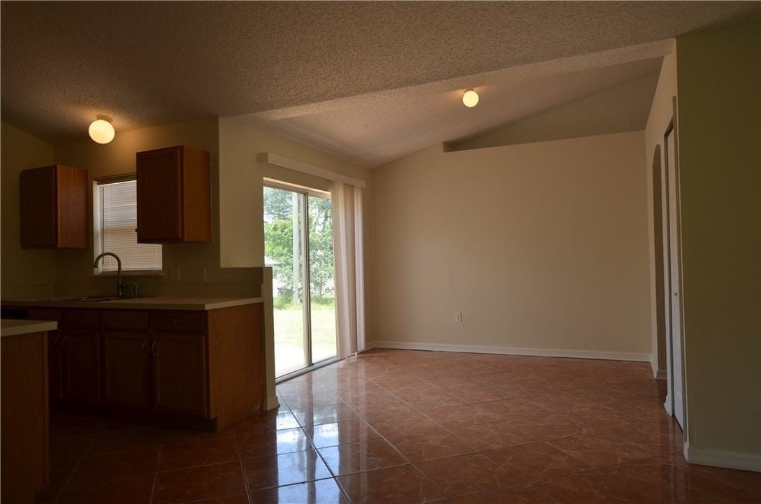 8846 104th Ave - Photo 6 of 8