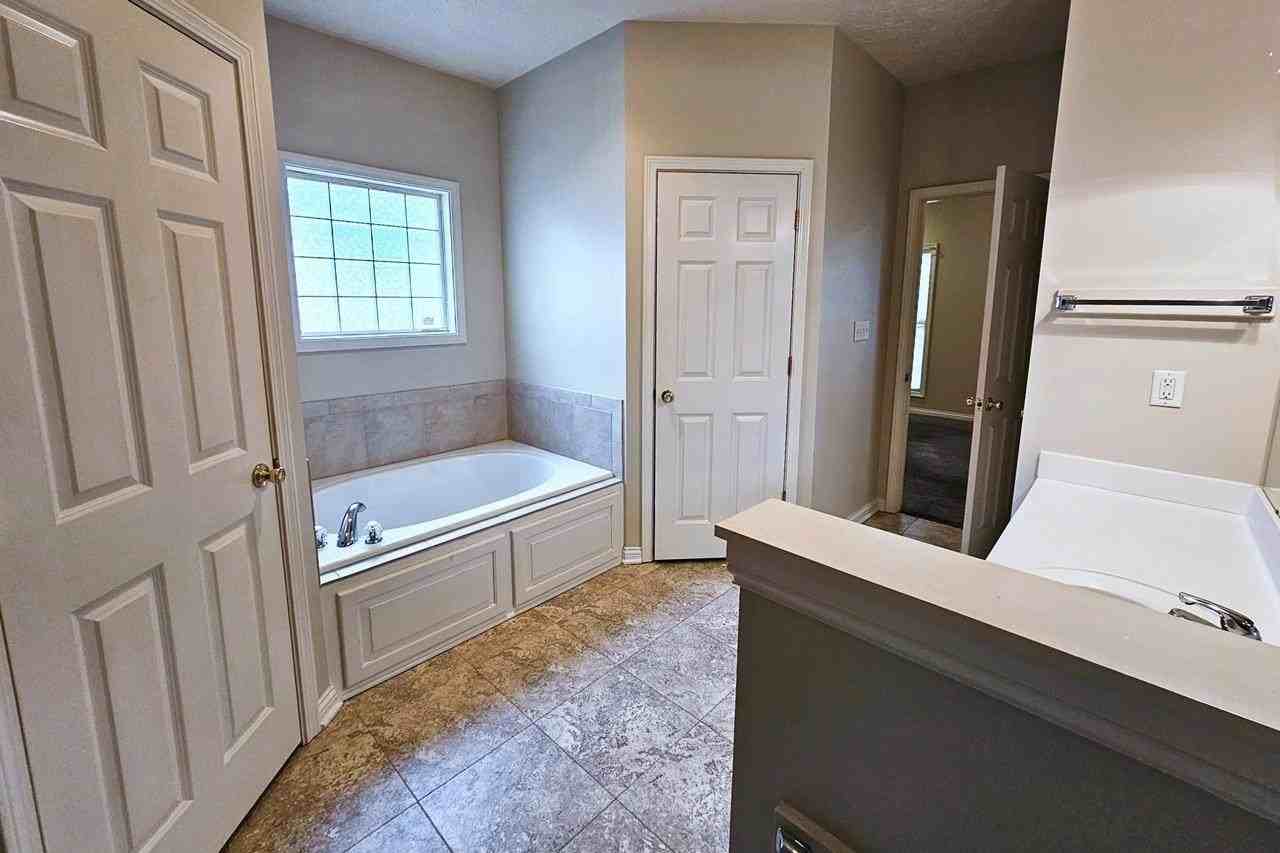 1370 Trillium Ln - Photo 6 of 7