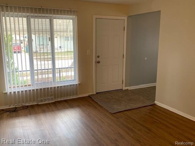 1825 Oconnor Ave - Photo 3 of 12