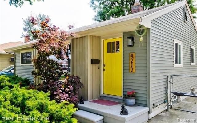 4217 Crooks Rd - Photo 2 of 17