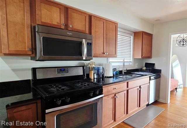 4217 Crooks Rd - Photo 5 of 17