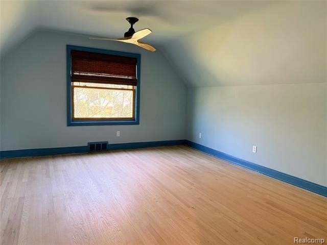 1648 Yorkshire Rd - Photo 4 of 9