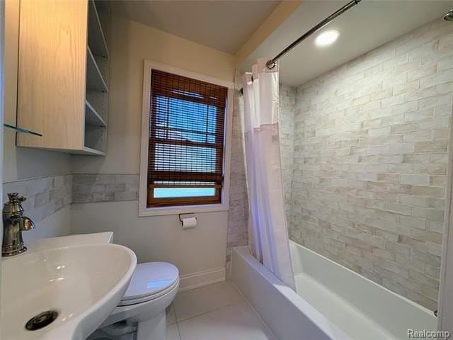 1648 Yorkshire Rd - Photo 7 of 9