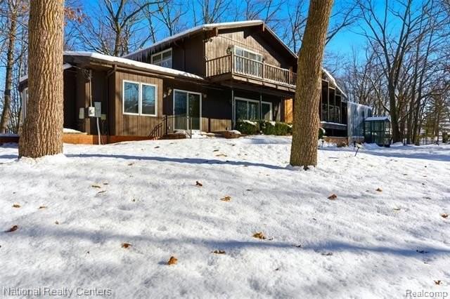 4710 Cove Rd - Photo 4 of 50