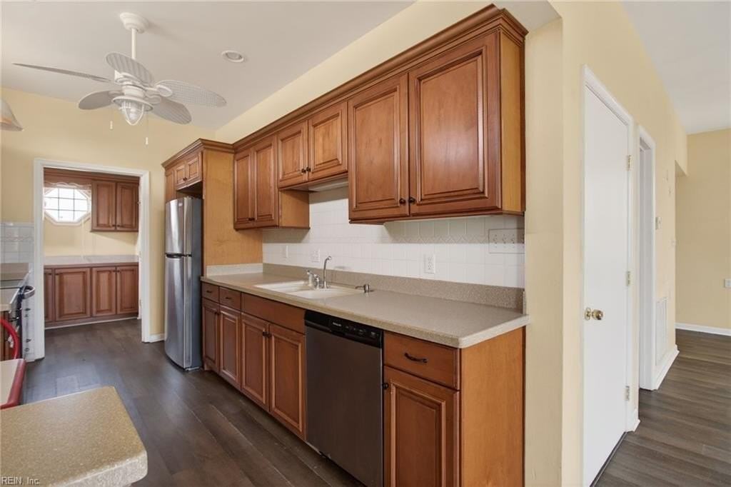 1019 Little Bay Ave - Photo 7 of 36