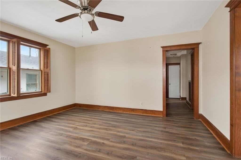 1017 Little Bay Ave - Photo 2 of 26