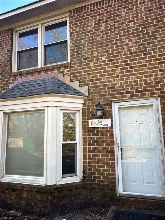 4825 Bay Winds Ct - Photo 2 of 12