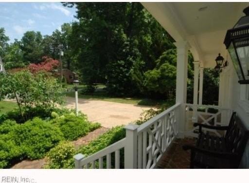 925 Windsor Rd - Photo 2 of 16