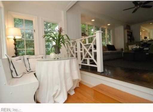 925 Windsor Rd - Photo 4 of 16