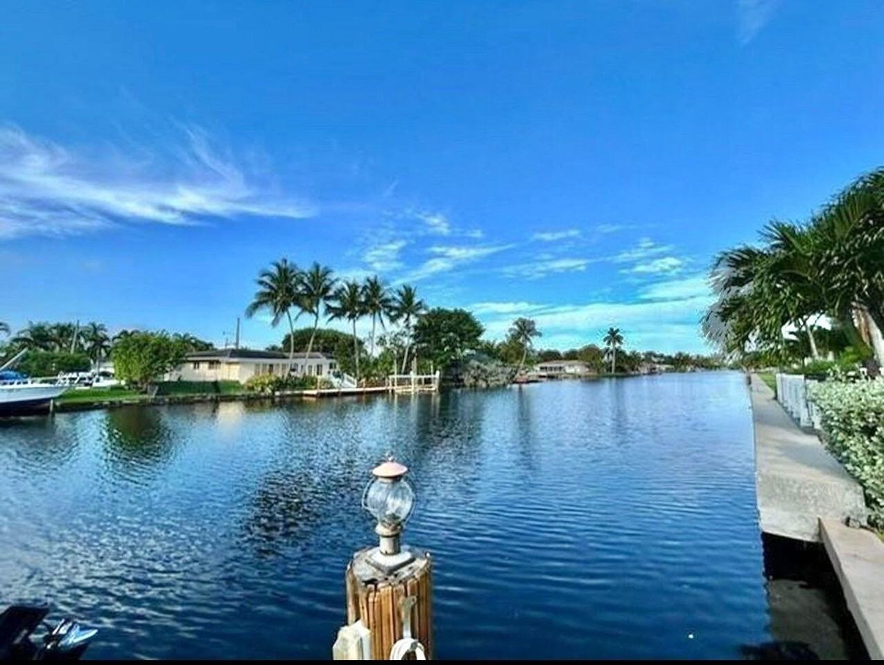 1004 Pine Dr Apt 204 - Photo 3 of 28