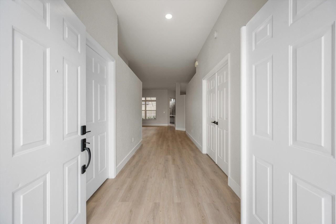 1170 Aviary Rd - Photo 2 of 20