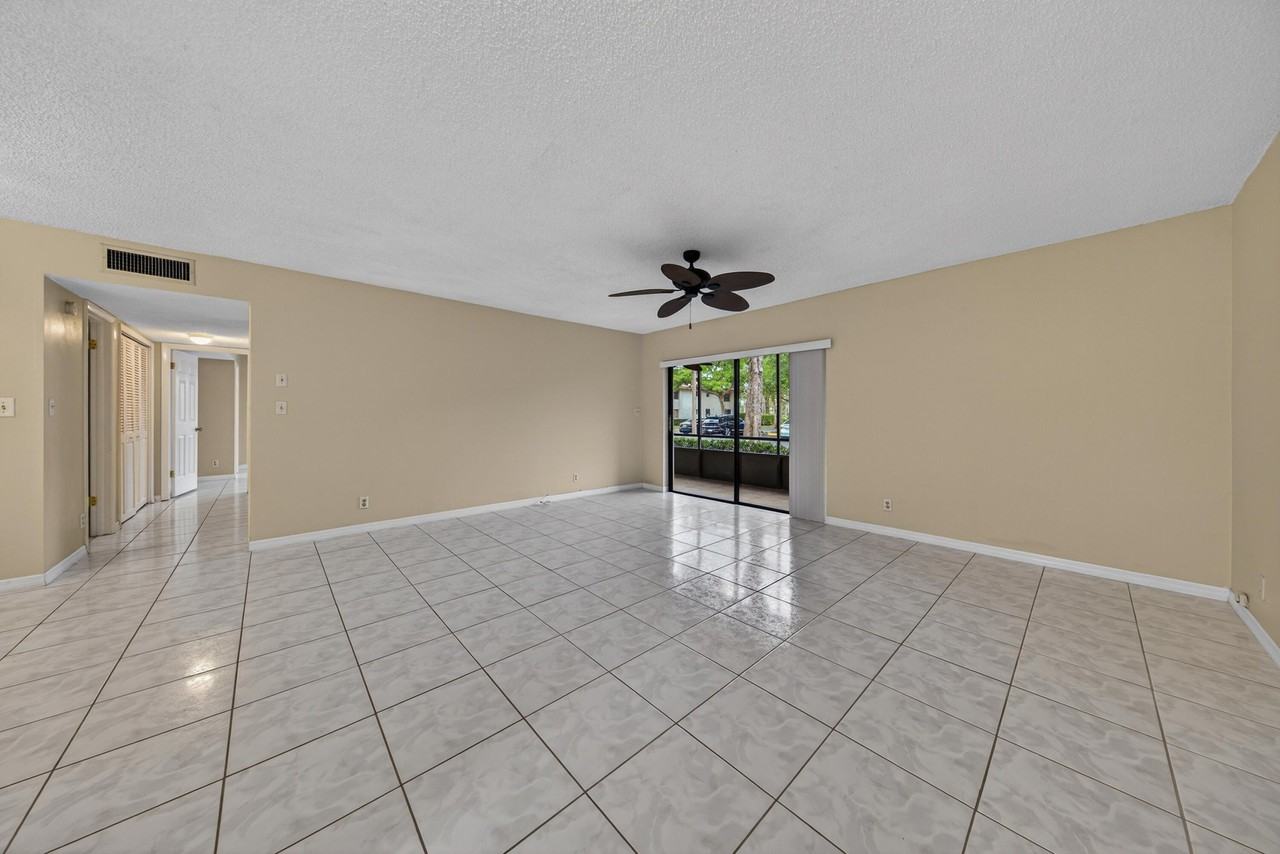 147 Deer Creek Blvd Apt 401 - Photo 5 of 36