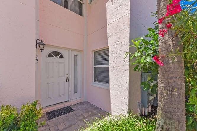 4105 Fairway Dr N - Photo 2 of 29