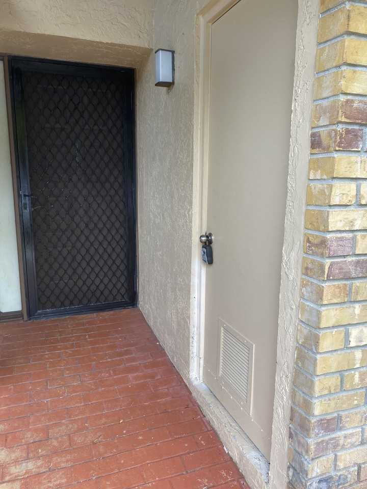 3961 Cocoplum Cir Apt F - Photo 5 of 45