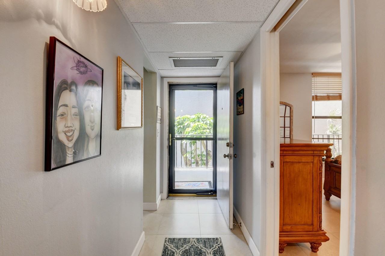 19 Royal Palm Way Unit 205 - Photo 2 of 41