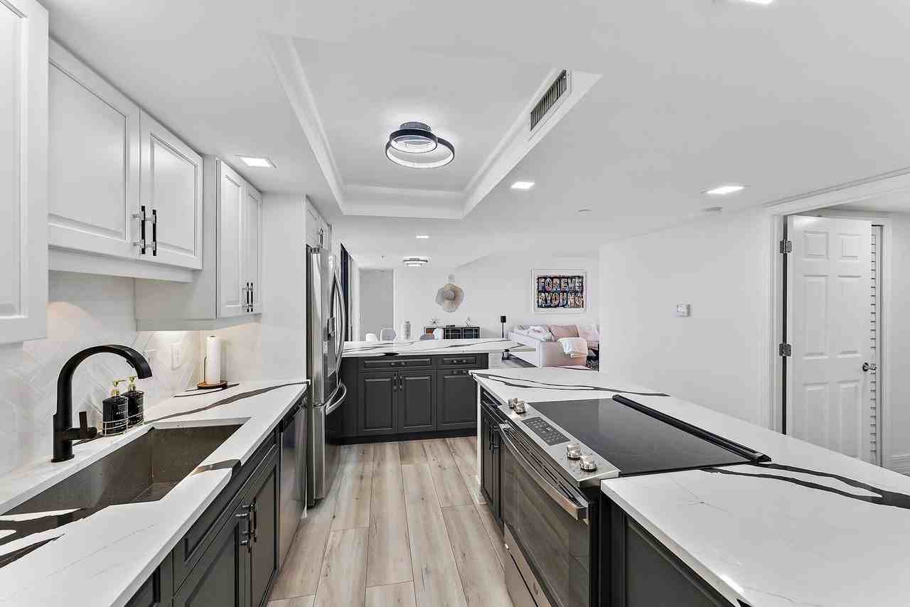 3000 N Ocean Dr Apt 14a - Photo 4 of 50